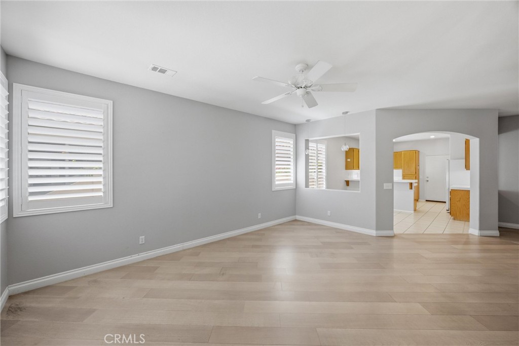 6099 Turnberry Property Photo 12
