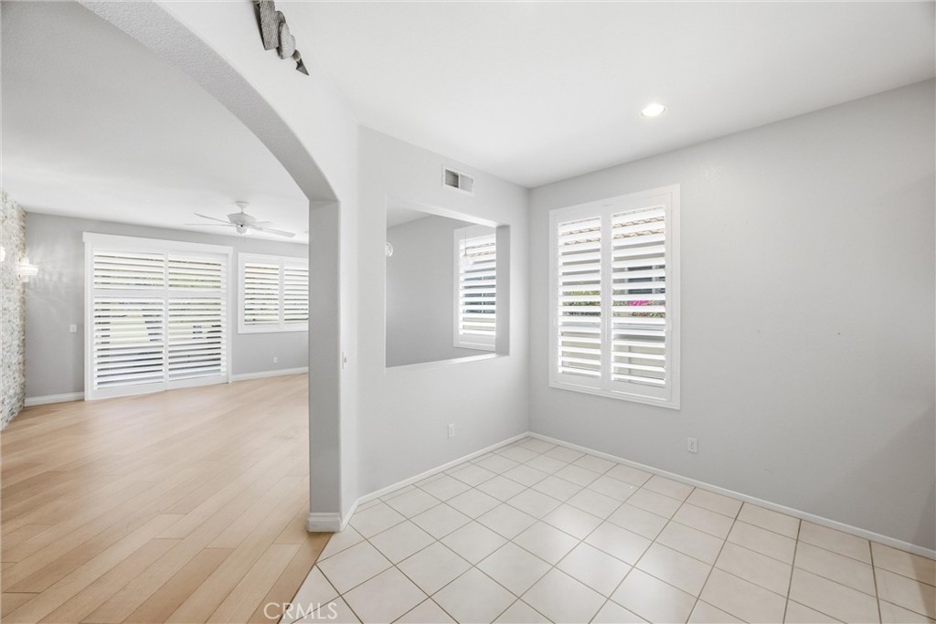 6099 Turnberry Property Photo 19