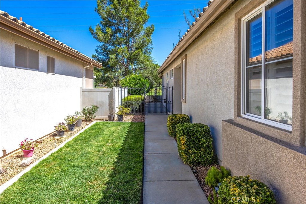 6099 Turnberry Property Photo 40
