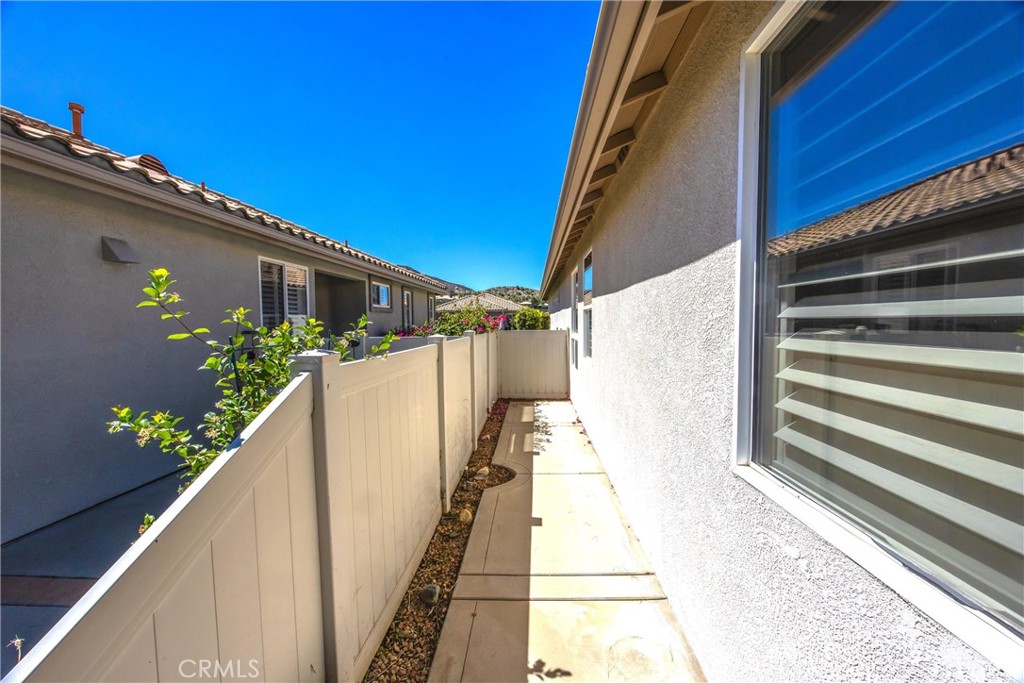 6099 Turnberry Property Photo 48