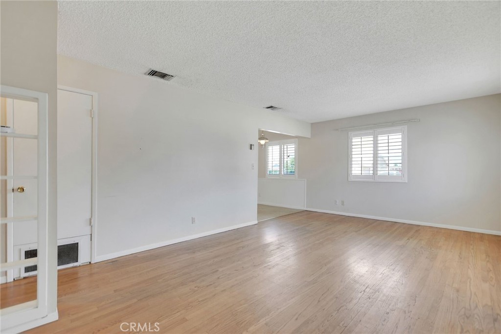 35005 San Carlos Property Photo 7