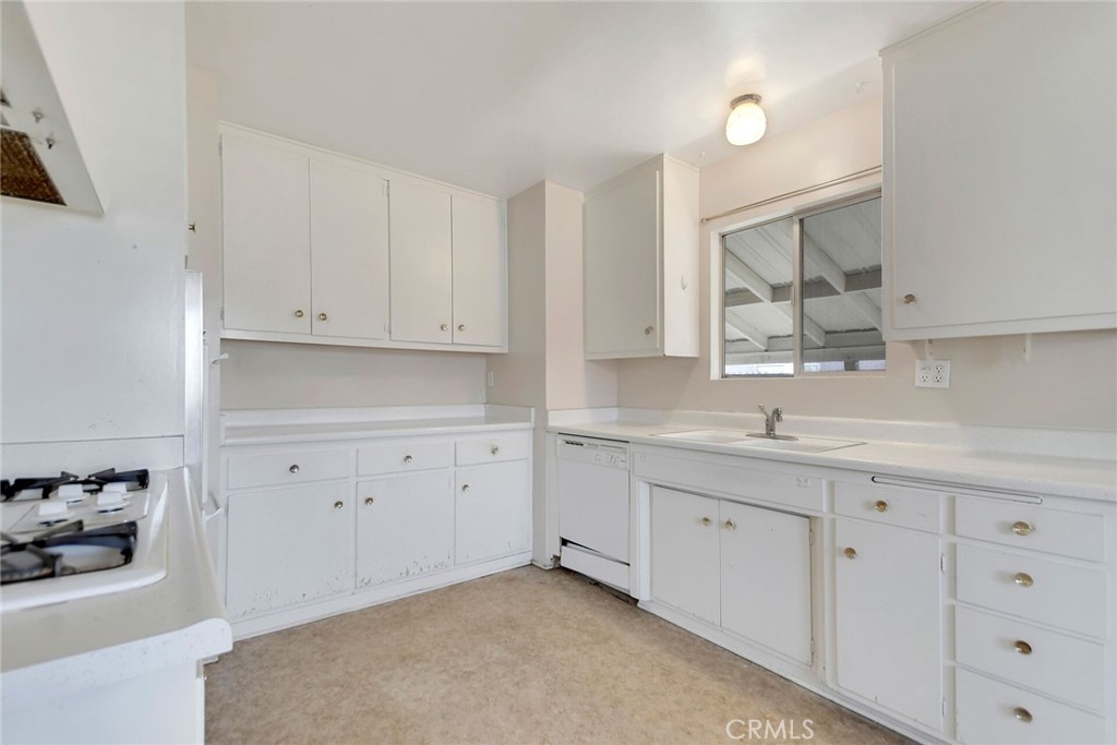 35005 San Carlos Property Photo 12