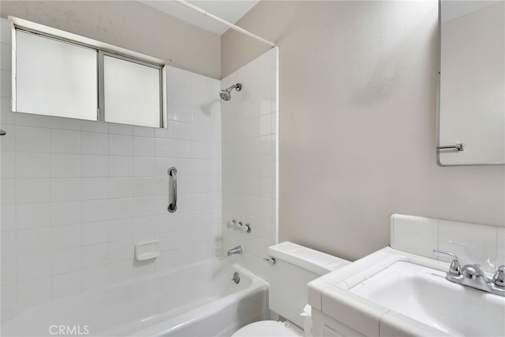 35005 San Carlos Property Photo 17