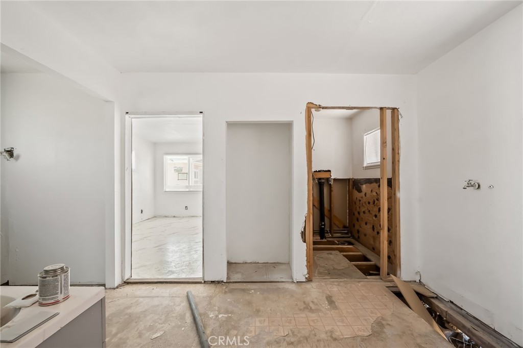 441 F Property Photo 35