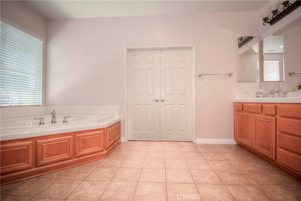 32 Via De La Valle Property Photo 35