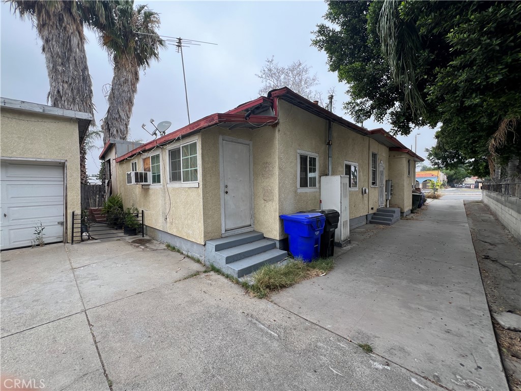 1255 W 5th Property Photo 5