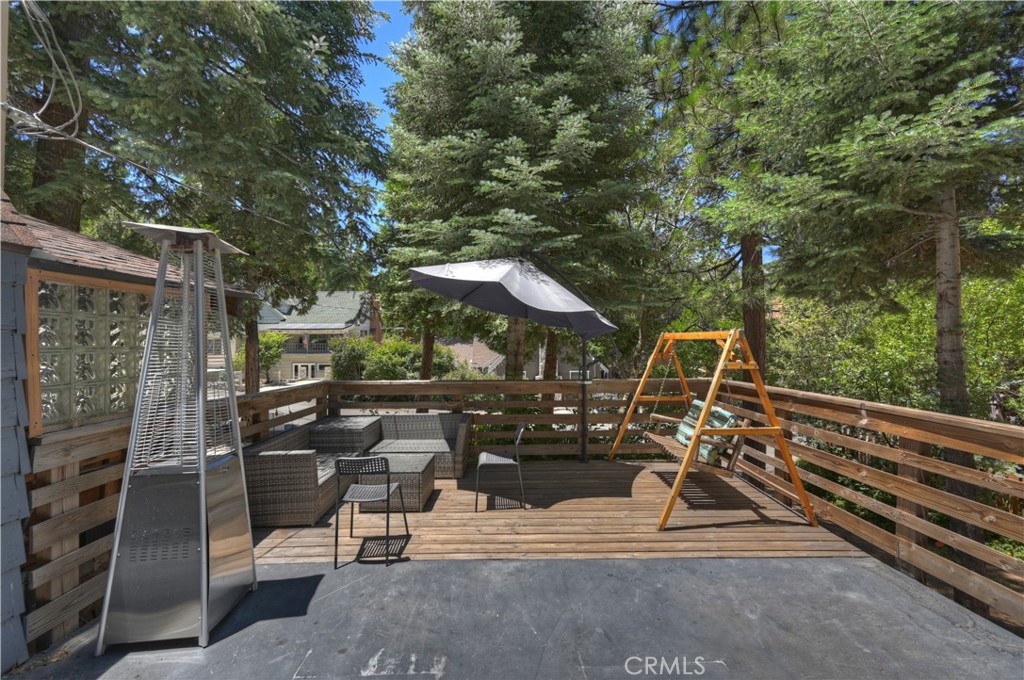 311 Hemlock Property Photo 6