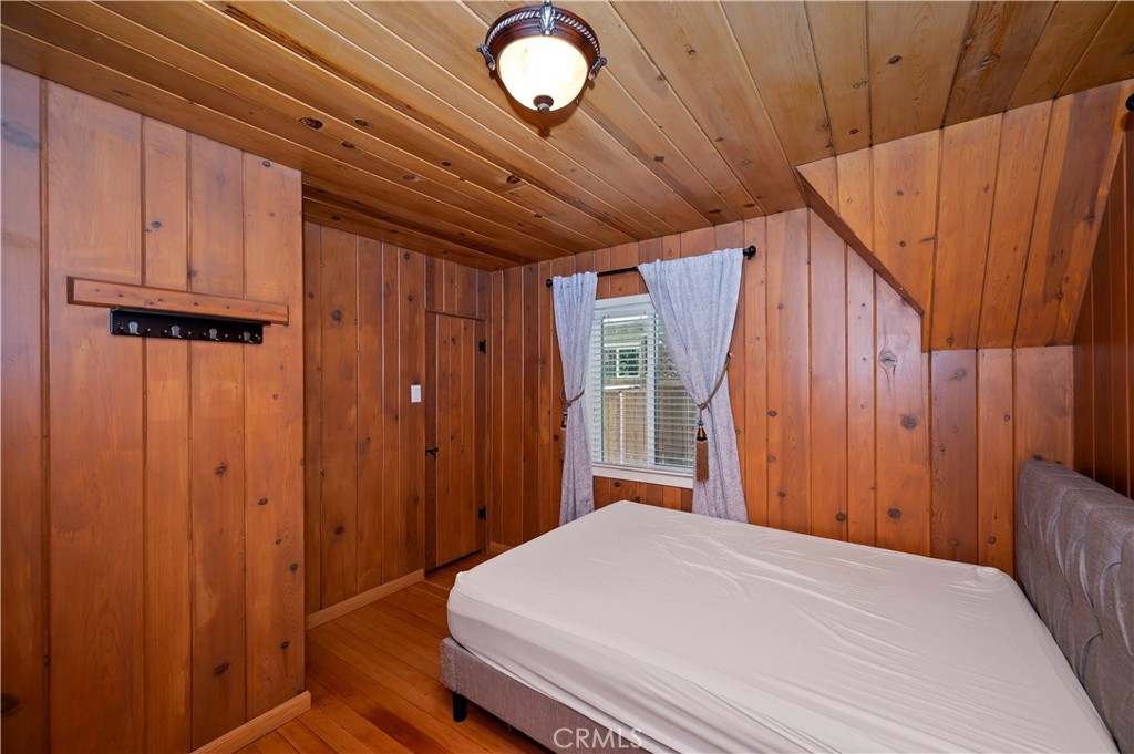311 Hemlock Property Photo 18