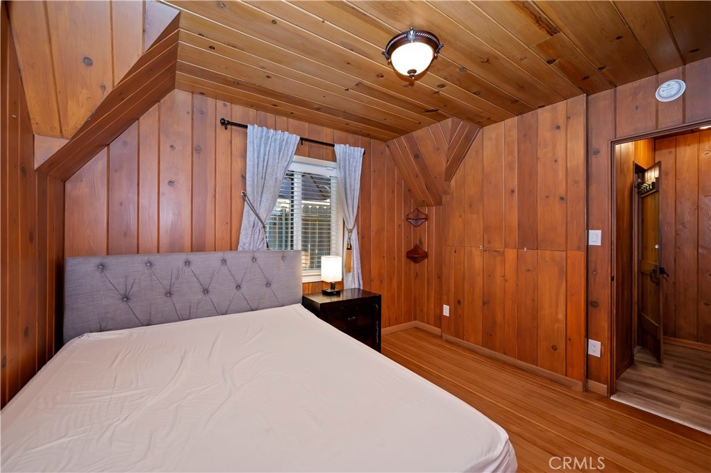 311 Hemlock Property Photo 19