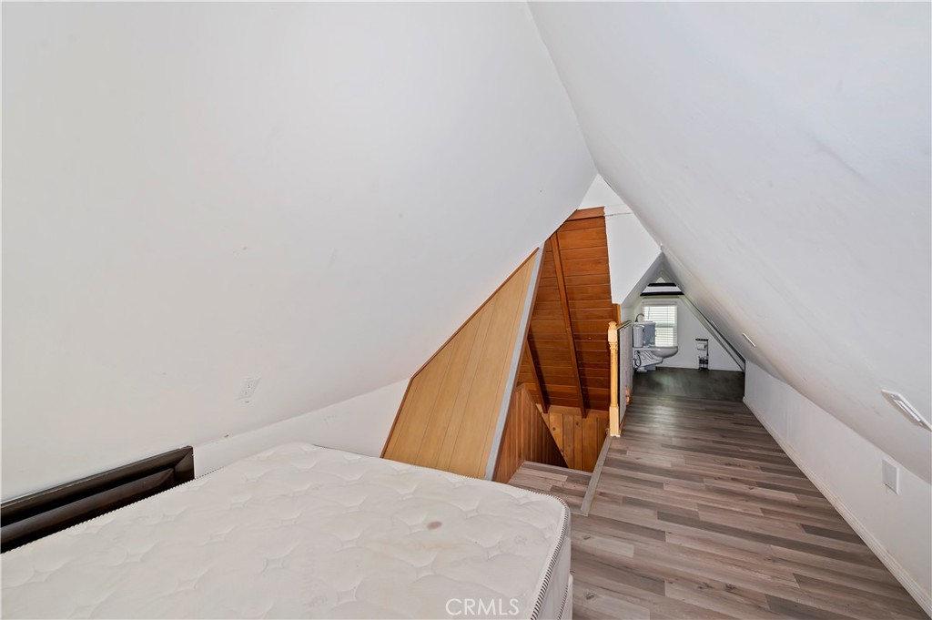 311 Hemlock Property Photo 23