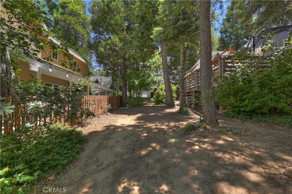 311 Hemlock Property Photo 26
