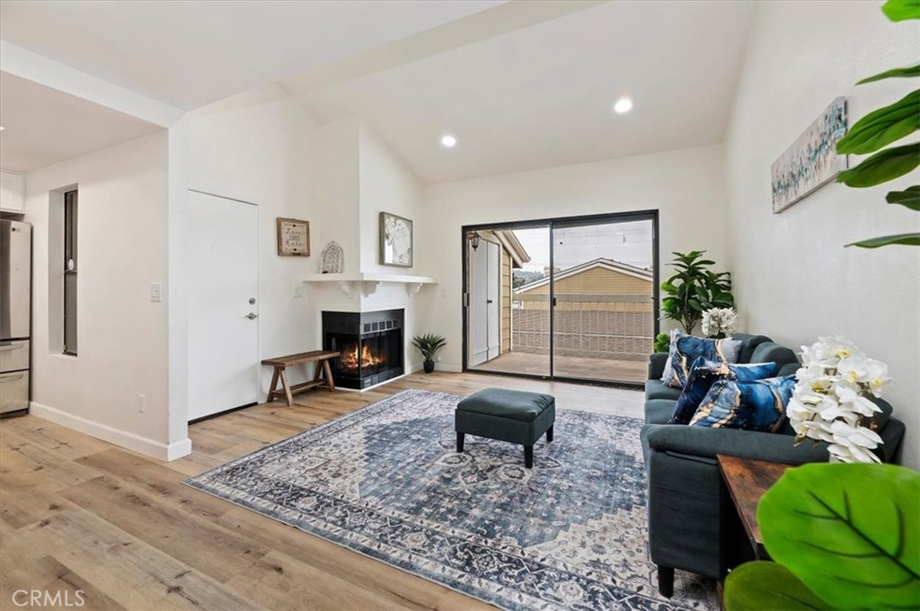 1015 Kent Property Photo 2
