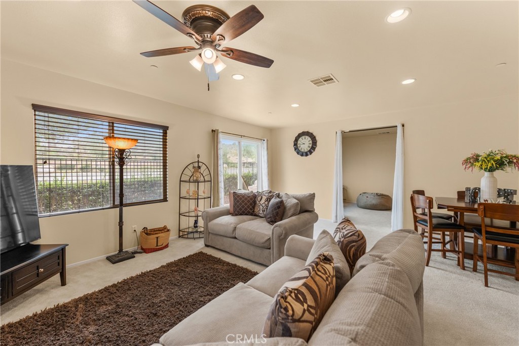 2055 N Colony Property Photo 6