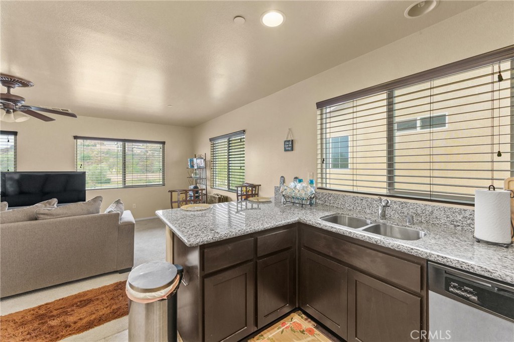 2055 N Colony Property Photo 21
