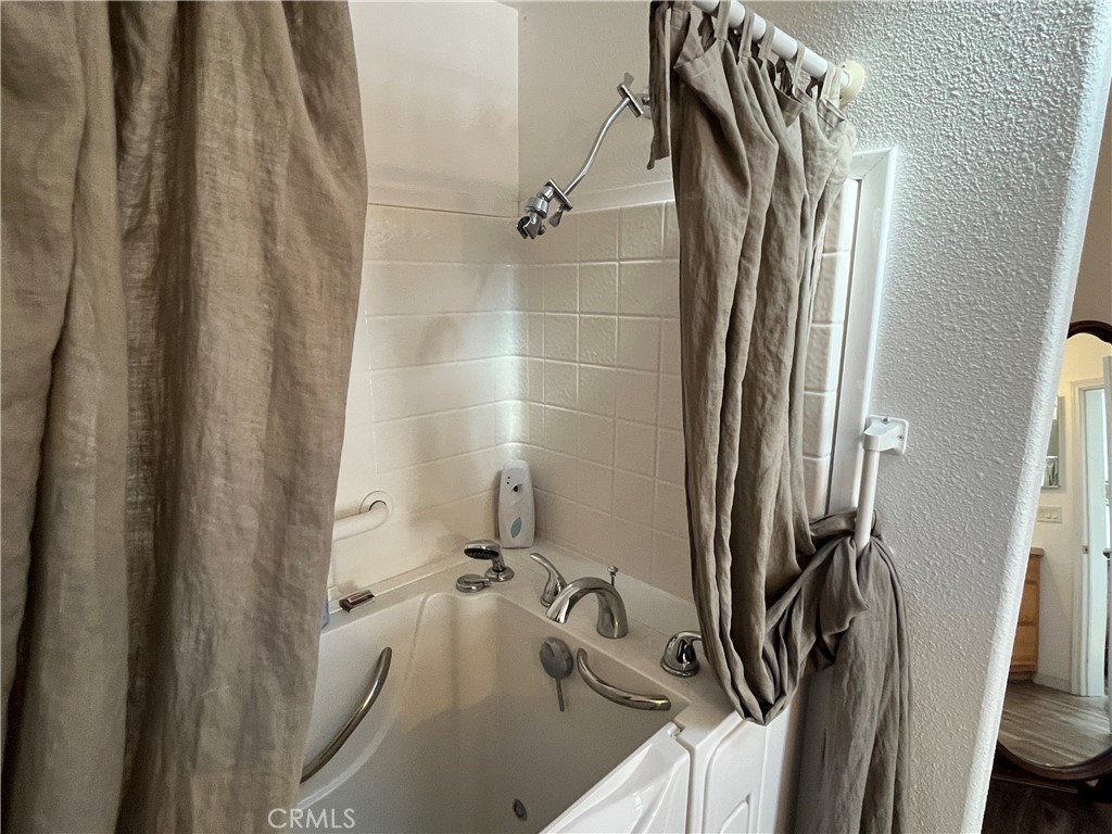 39950 7 Oaks 41 Property Photo 14