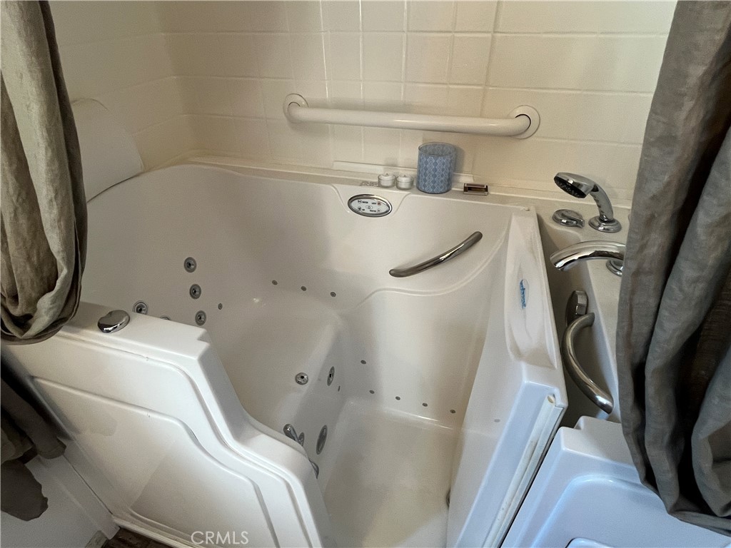 39950 7 Oaks 41 Property Photo 15