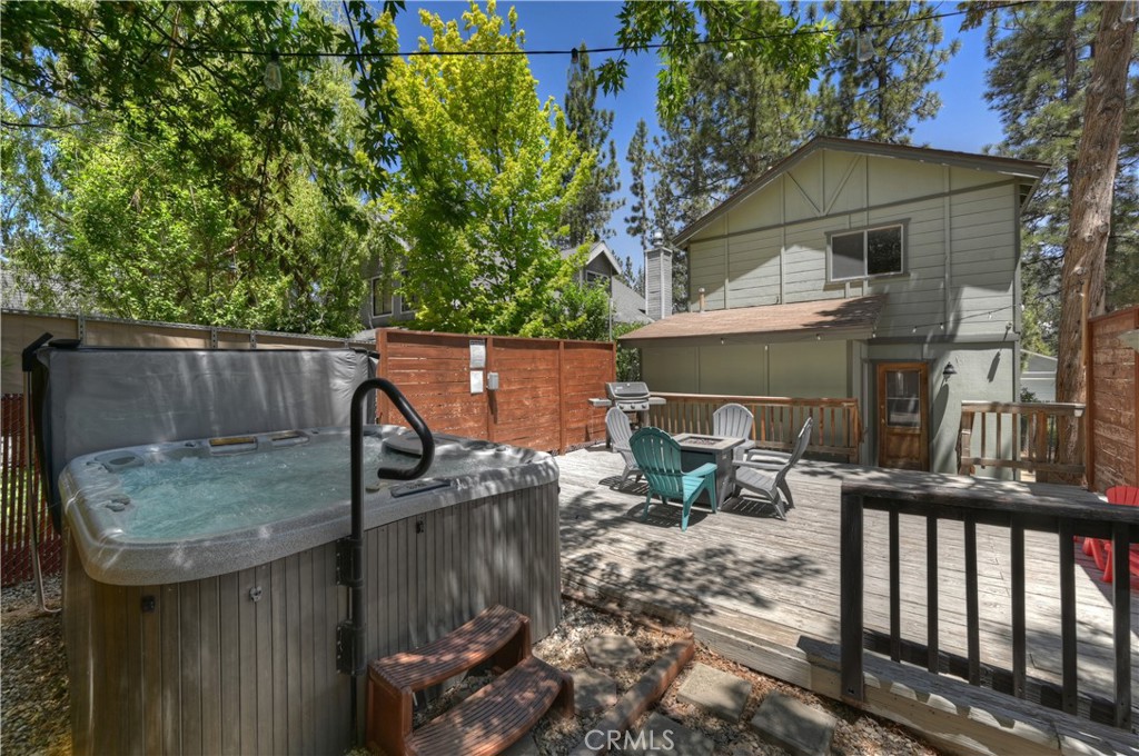 218 E Barker Boulevard Property Photo 4