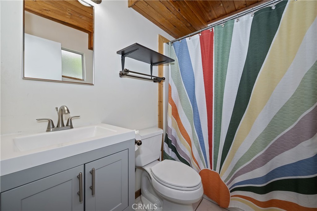 218 E Barker Boulevard Property Photo 7