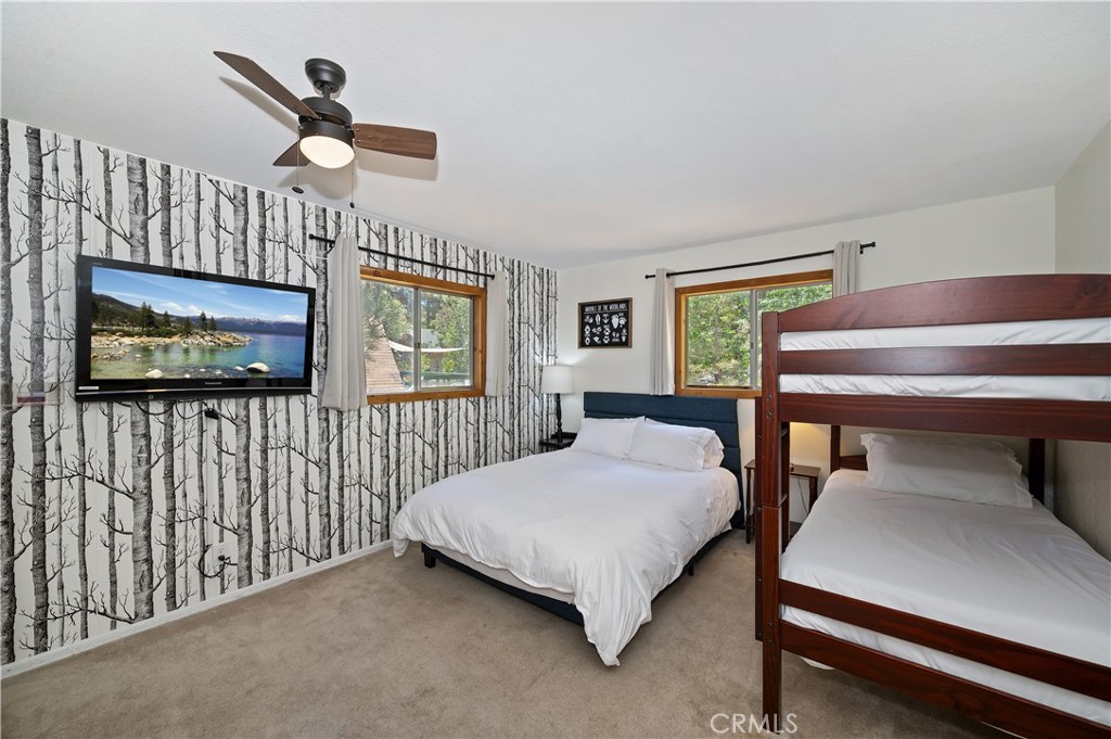 218 E Barker Boulevard Property Photo 10