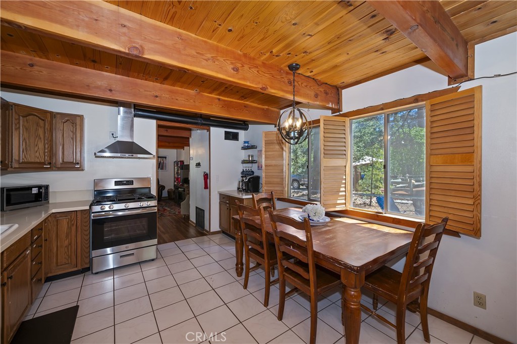 218 E Barker Boulevard Property Photo 21