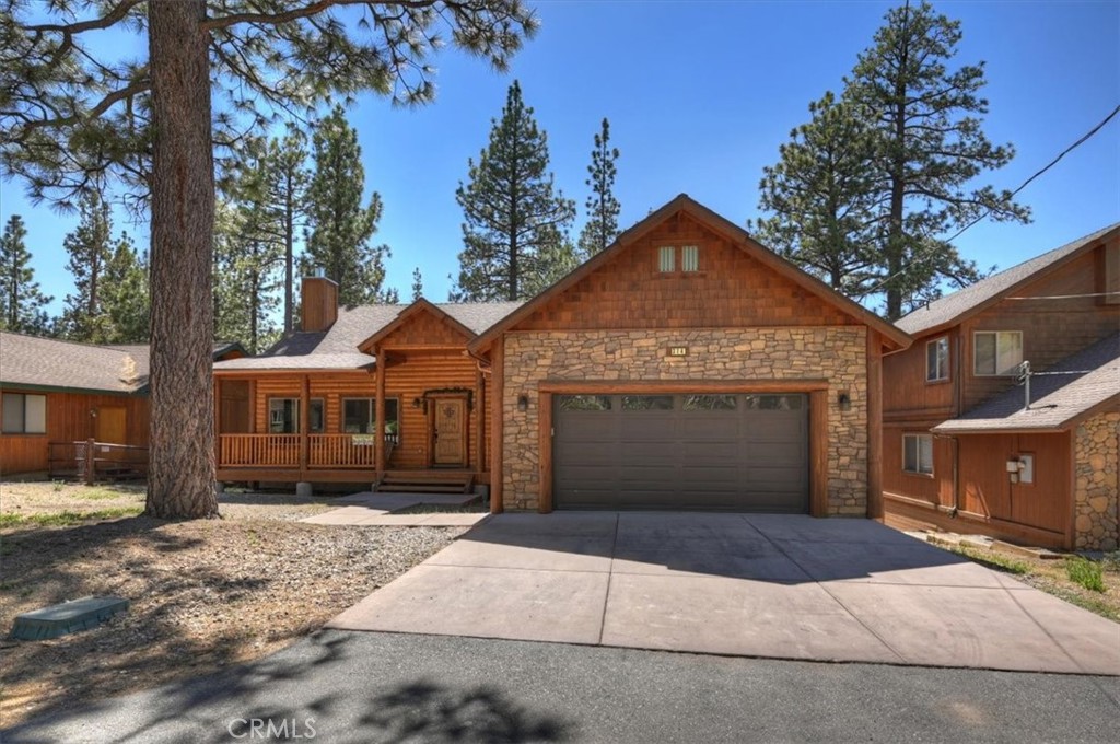 374 Northern Cross Property Photo 1