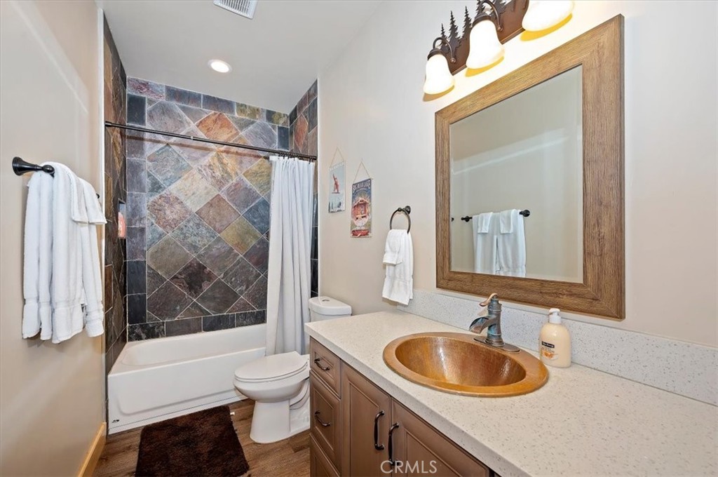 374 Northern Cross Property Photo 16