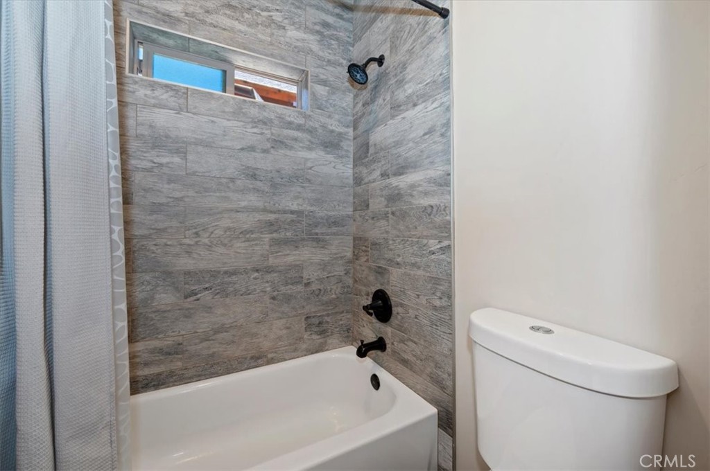 374 Northern Cross Property Photo 27