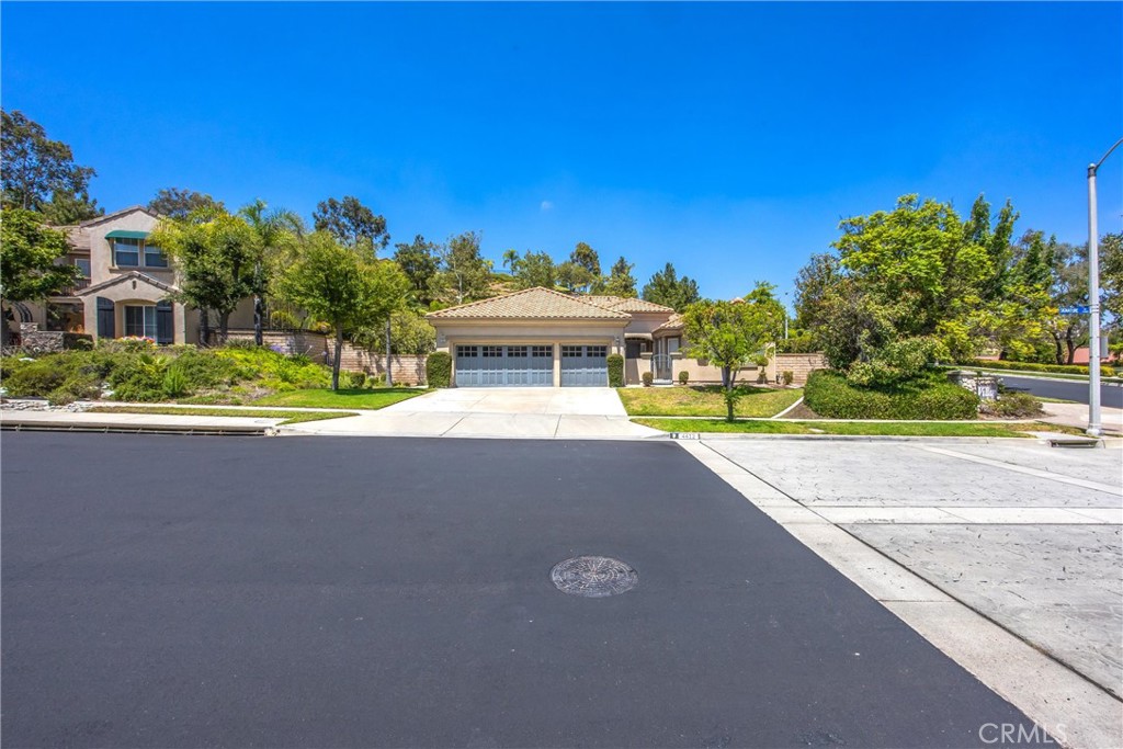 4412 Signature Dr Property Photo 6