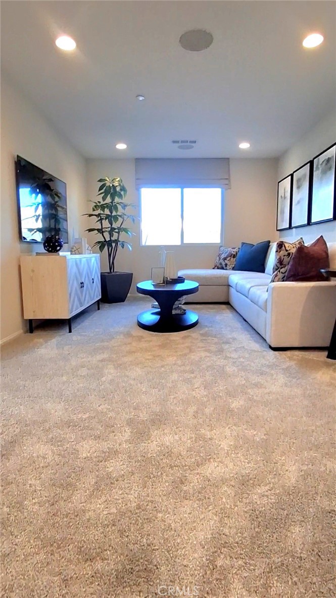 405 Knotgrass Street Property Photo 14