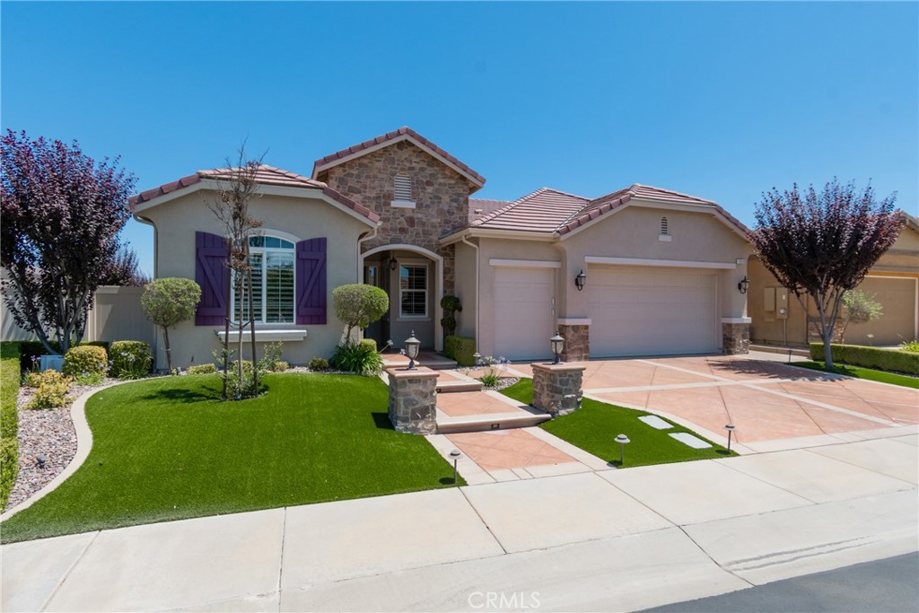 1535 Edgebrook Property Photo 3
