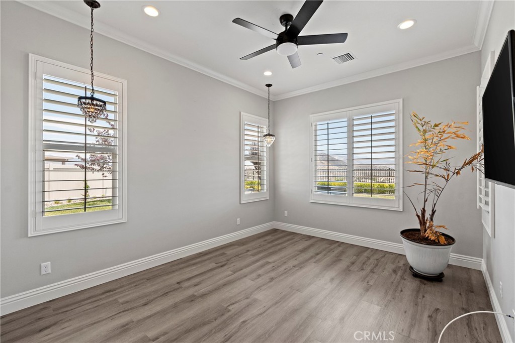 1535 Edgebrook Property Photo 31