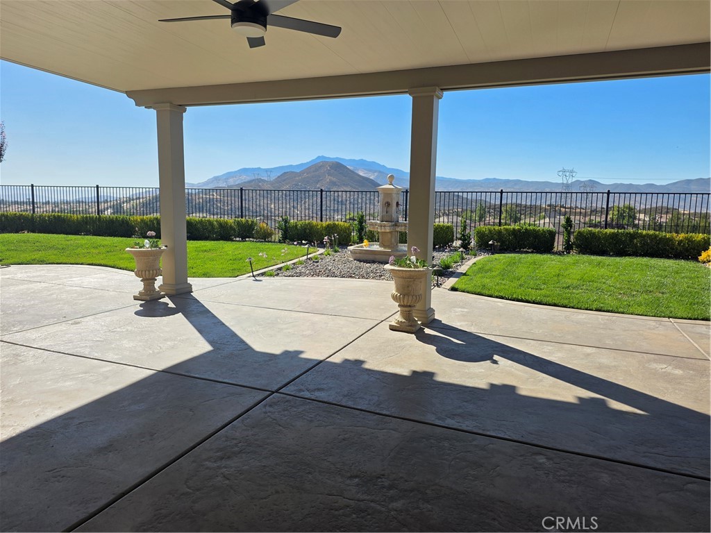 1535 Edgebrook Property Photo 42