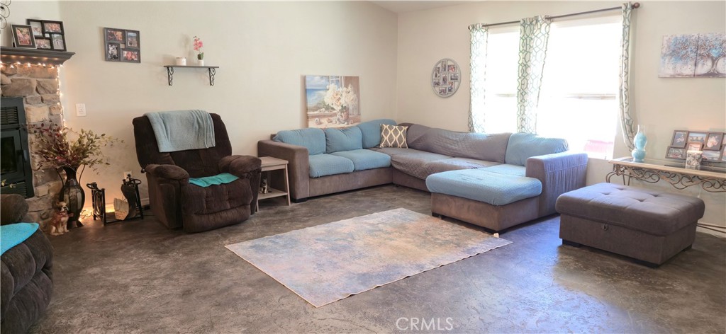 16650 Cactus Street Property Photo 6