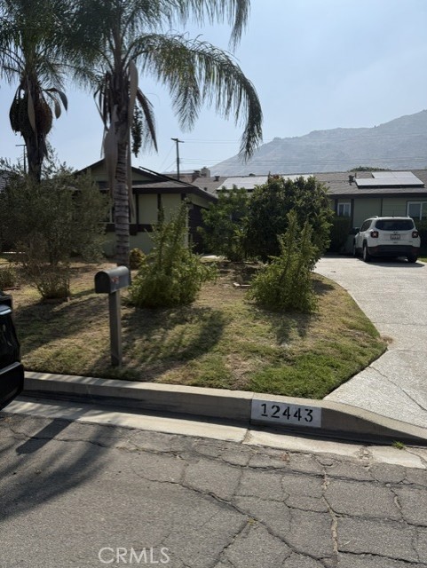 12443 Oriole Property Photo 1