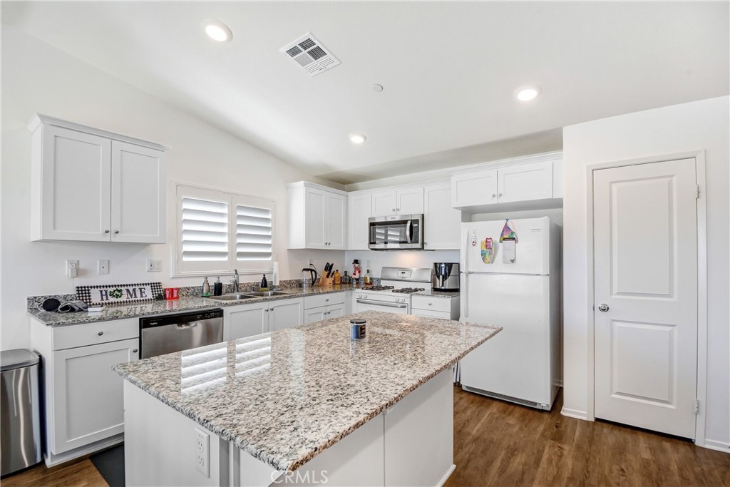 584 Directo Property Photo 7