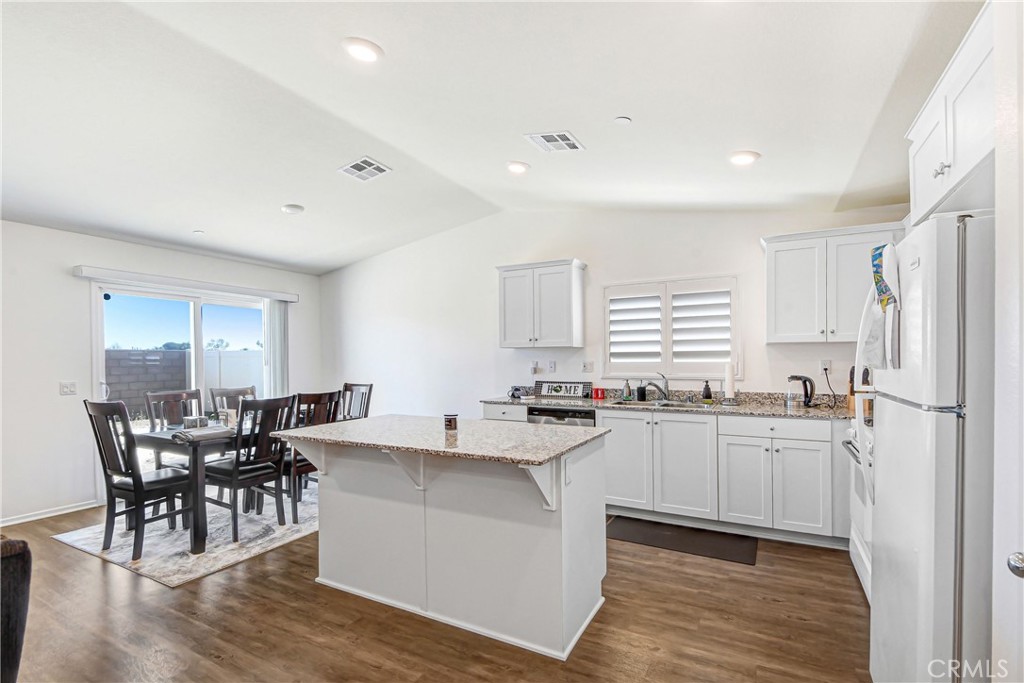 584 Directo Property Photo 8