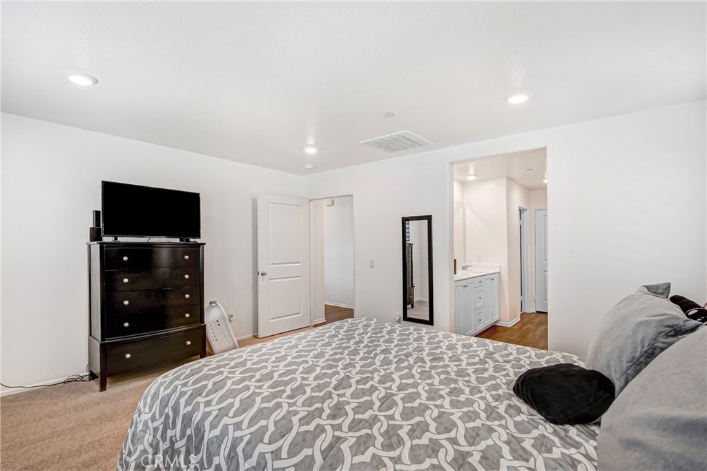 584 Directo Property Photo 11