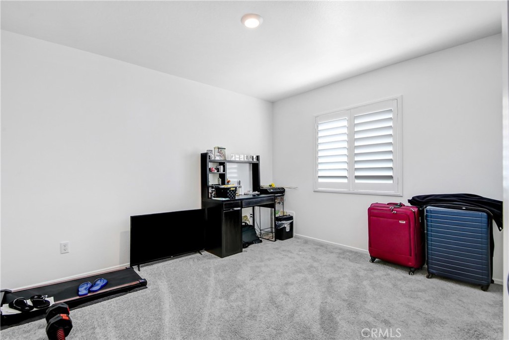 584 Directo Property Photo 17