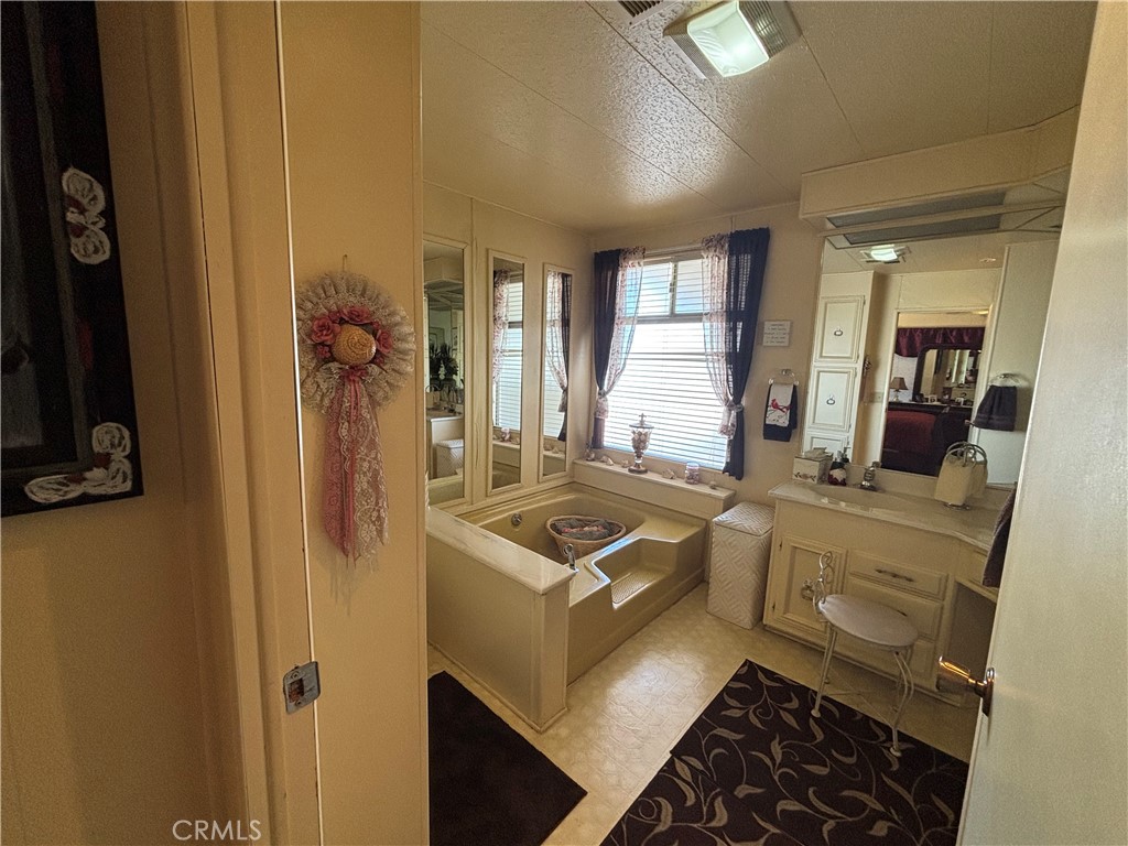 655 E Main Street 101 Property Photo 15