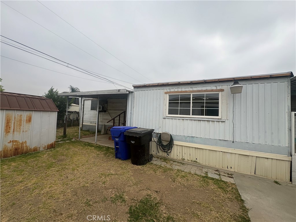 2260 W Rialto Ave #6 Property Photo 9