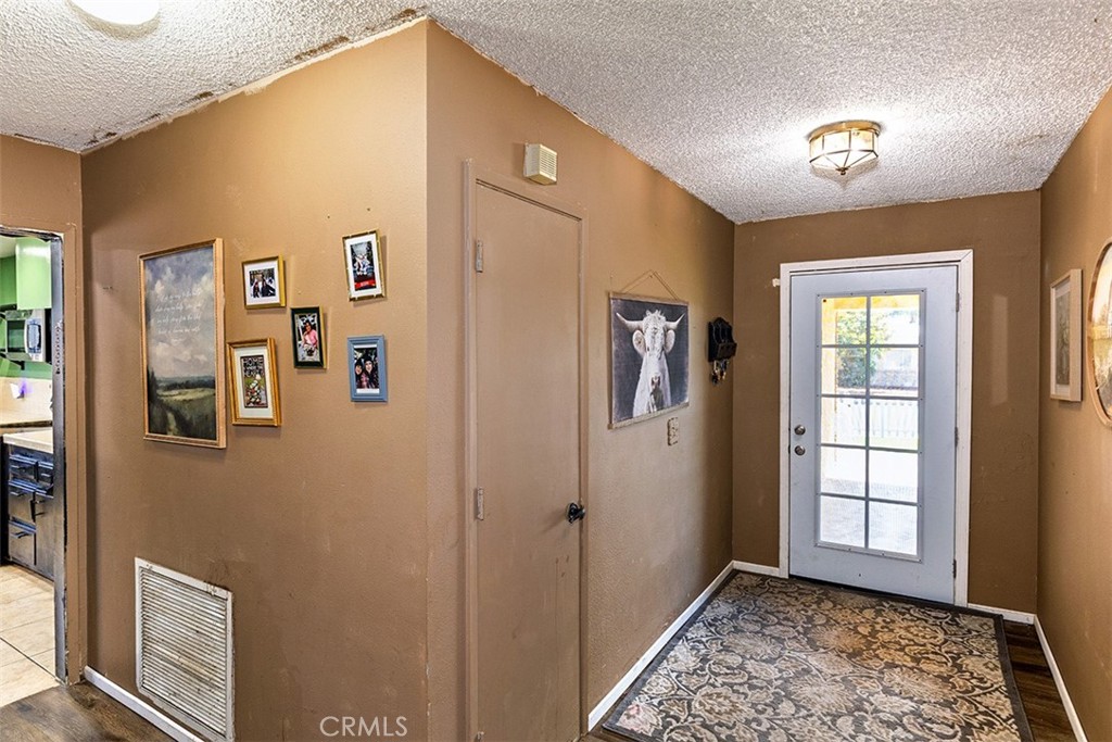 25459 Bellview Property Photo 4