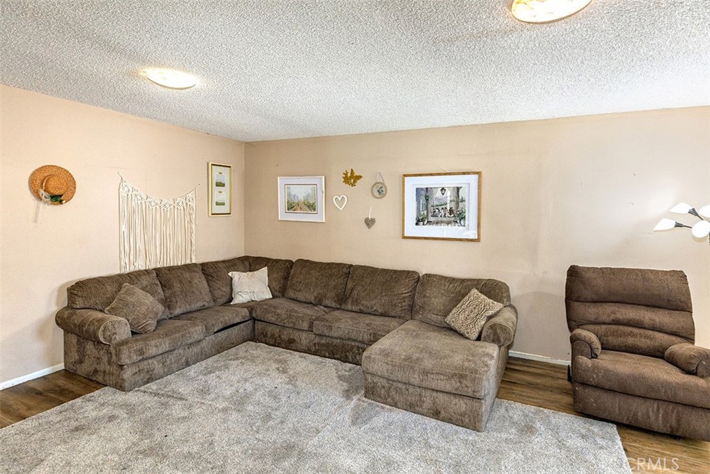 25459 Bellview Property Photo 7