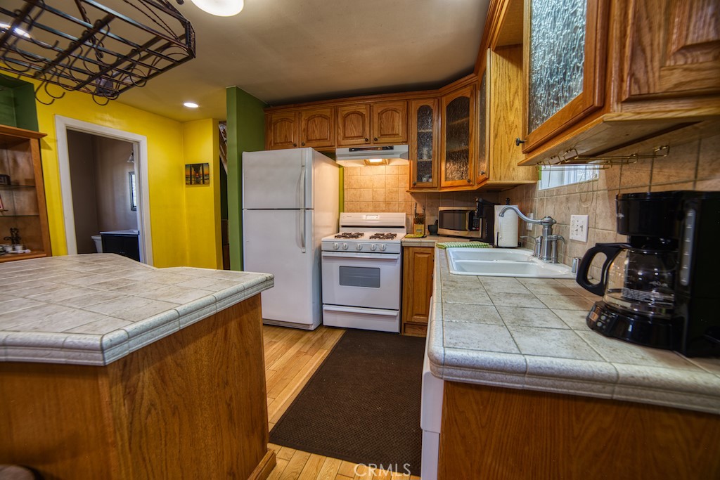 2044 Shady Property Photo 8