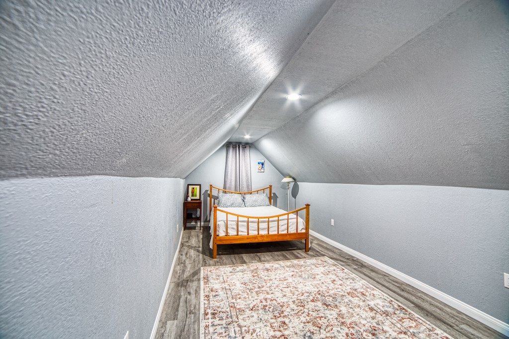 2044 Shady Property Photo 18
