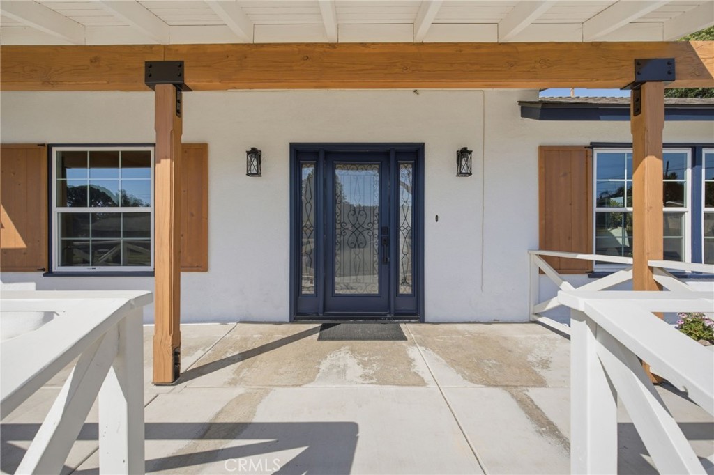351 Sherwood Property Photo 6