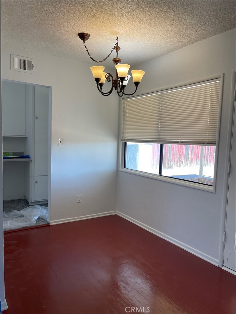 25437 Edgemont Property Photo 8