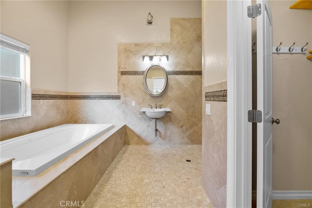 301 S Shakespeare Ln Property Photo 16