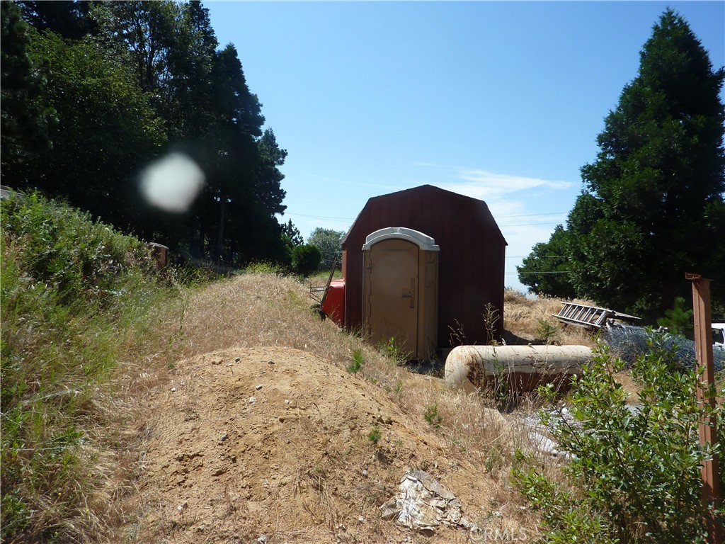 21500 Peak Circle Property Photo 4