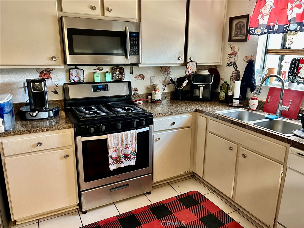 14547 Mission Street Property Photo 1