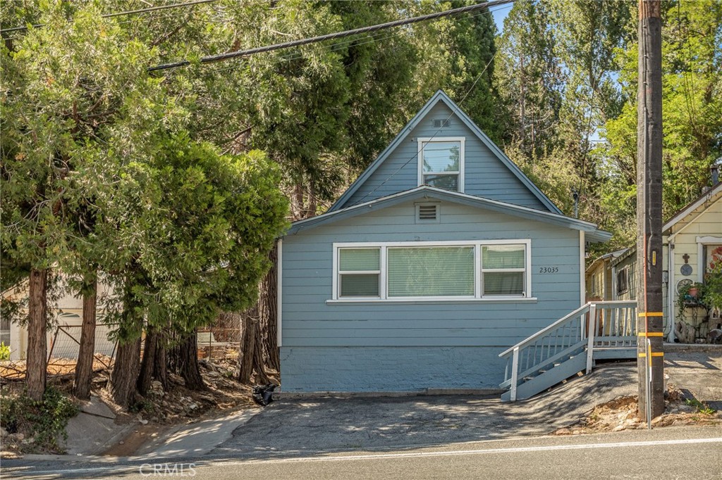 23035 Waters Property Photo 2